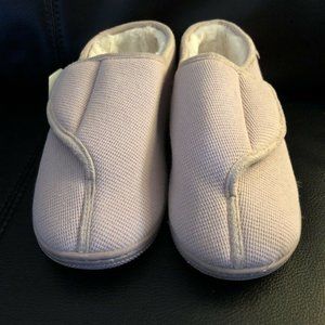 NEW GaraTia Women Memory Foam Slippers Boots Furry